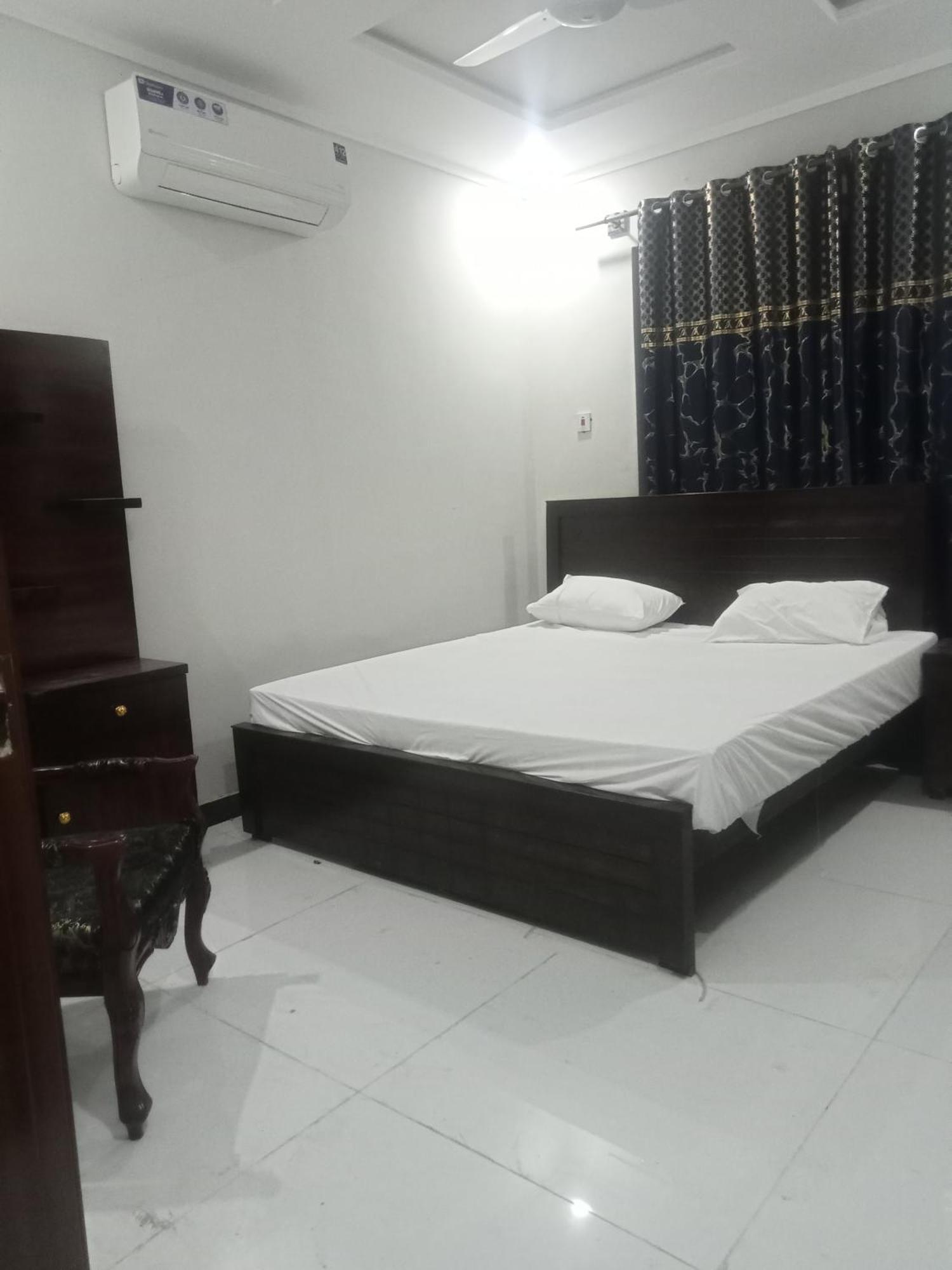 Ryazm Guest House Rawalpindi Luaran gambar