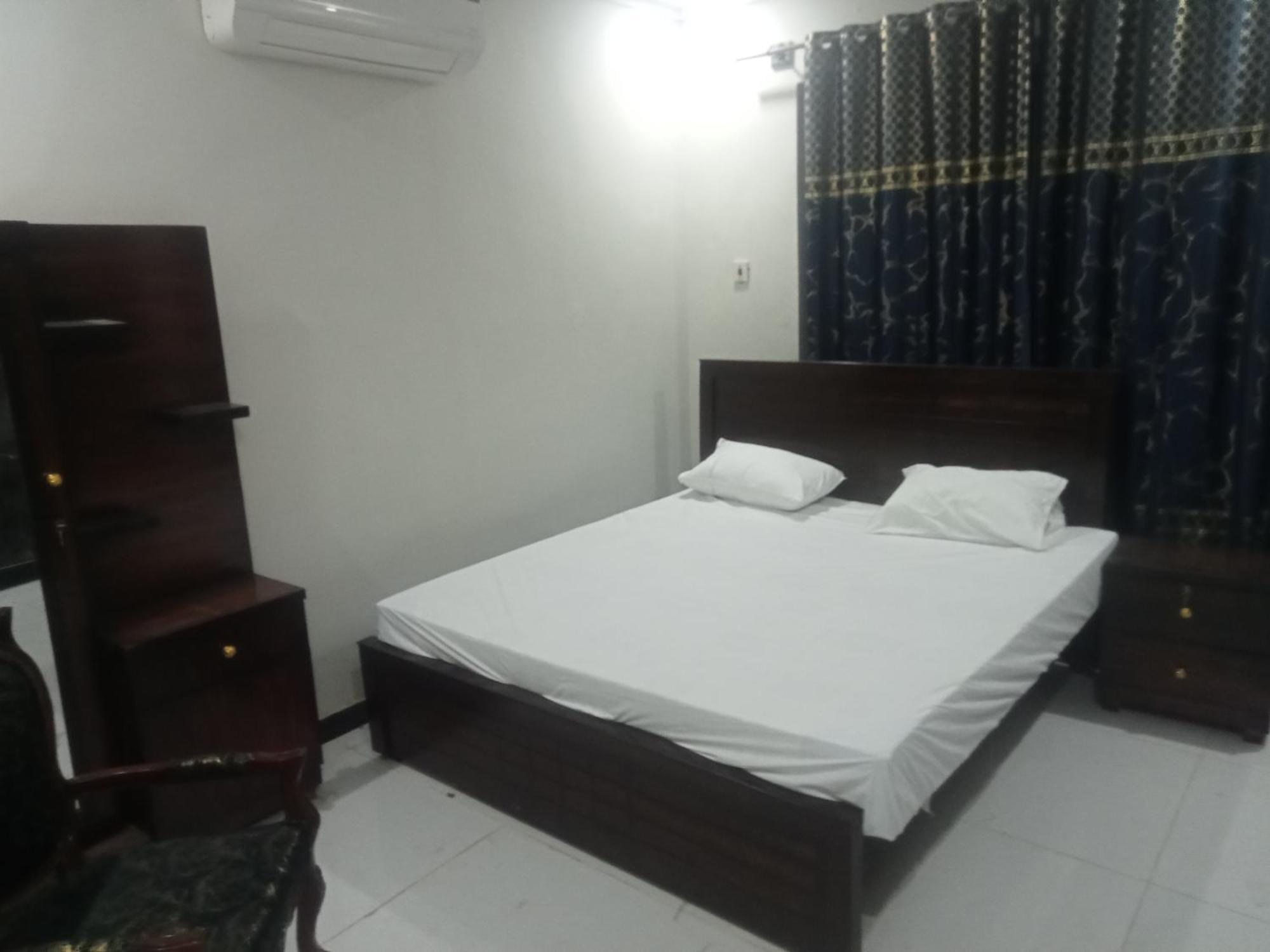 Ryazm Guest House Rawalpindi Luaran gambar